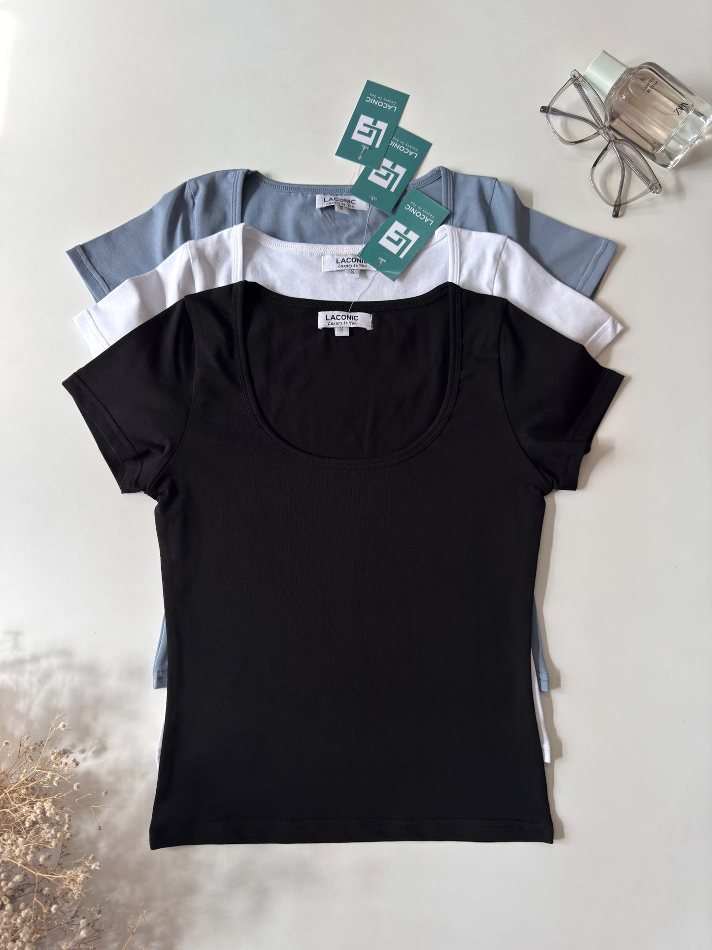 Daisy Dew Top - Scoop Neck Half Sleeve Fitted Top