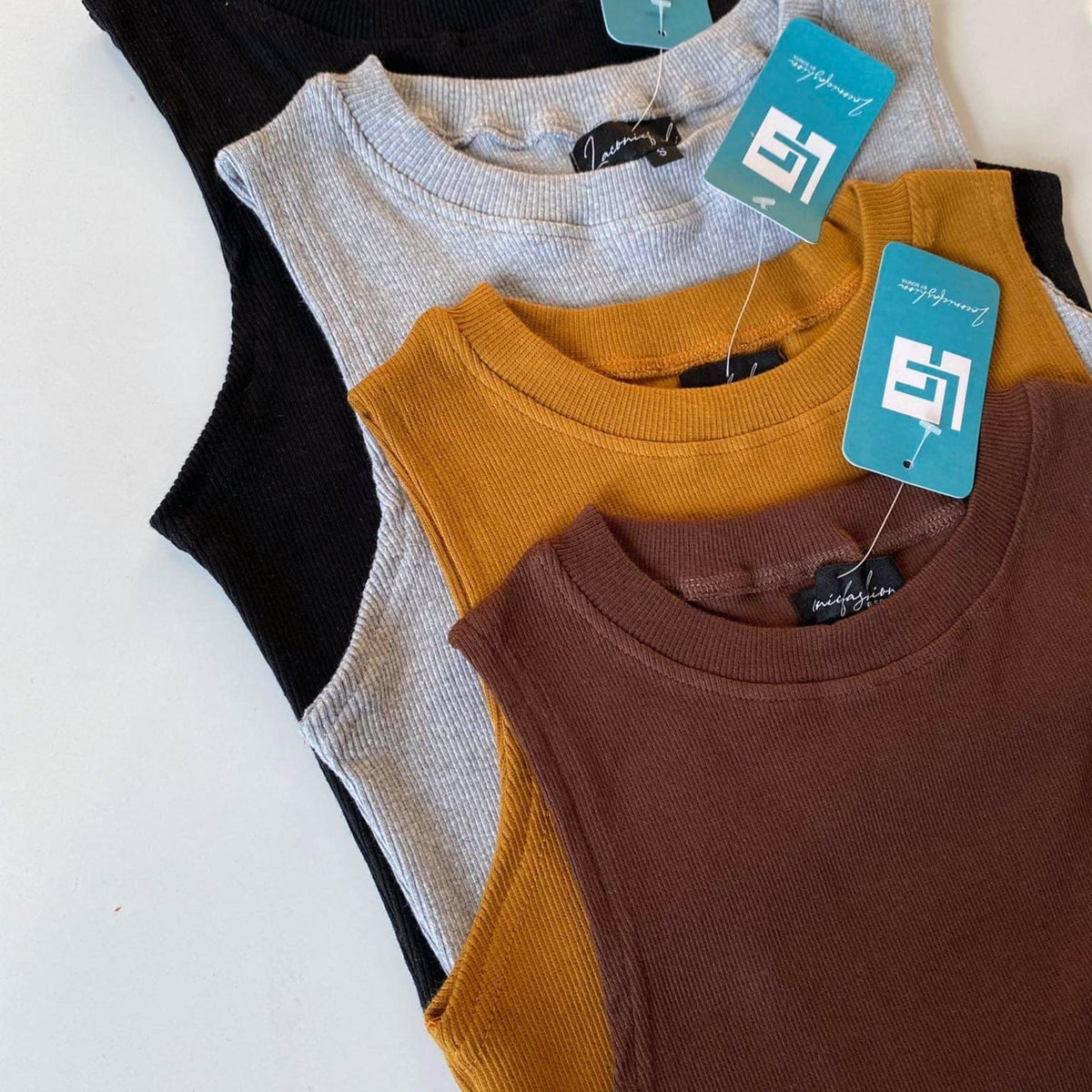Basic Ribbed Cropped Tank Top