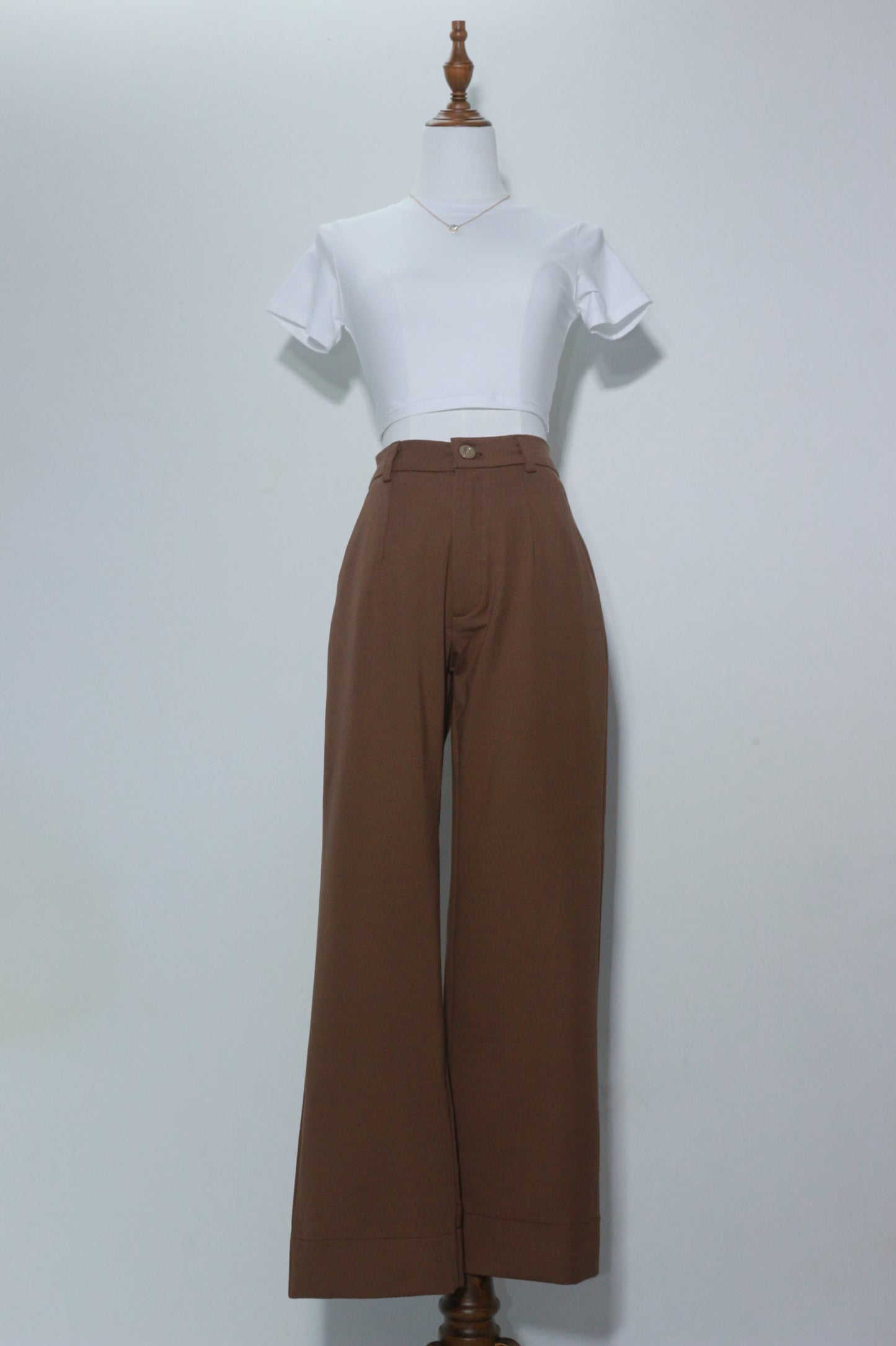 Tailored Straight Legged Pant
