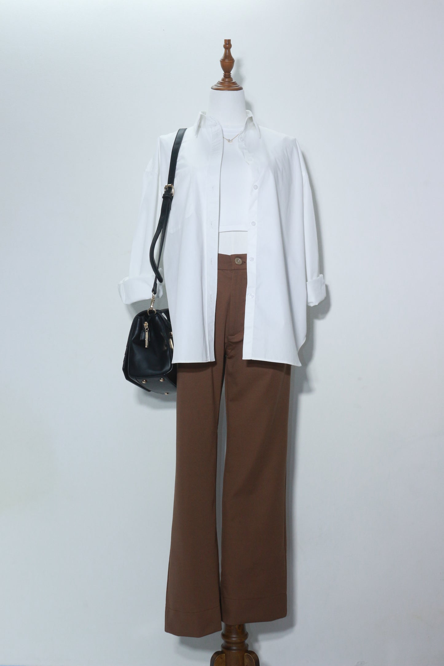 Tailored Straight Legged Pant
