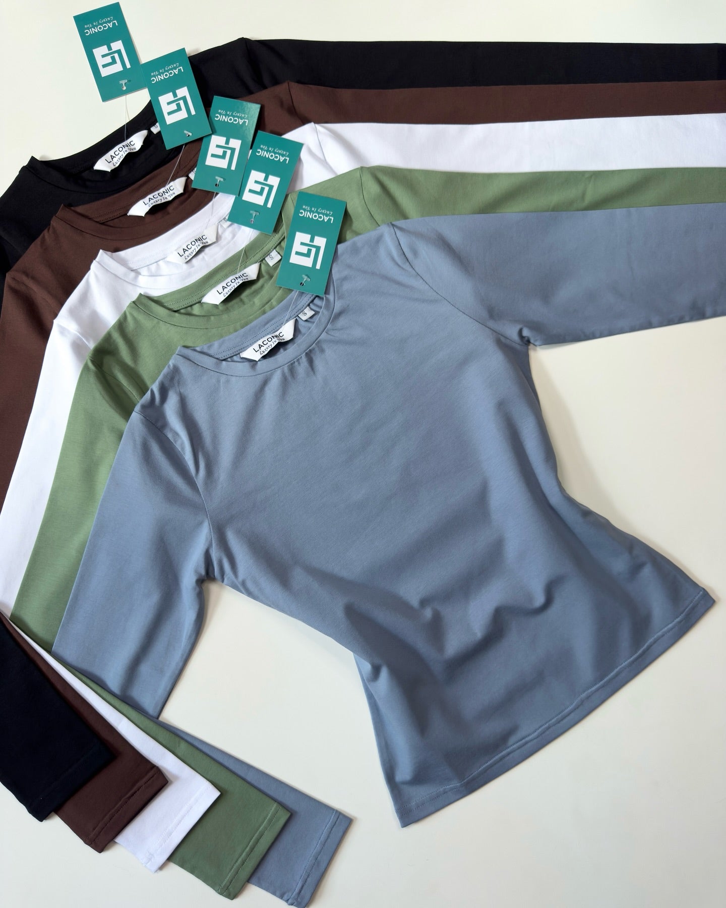 Basic Crew-neck long length full sleeve fitted top