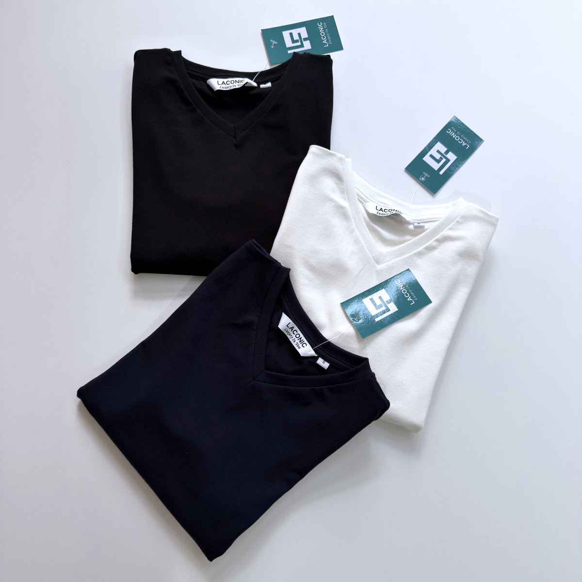 Contour V - Neck Quarter Sleeve Fitted Top