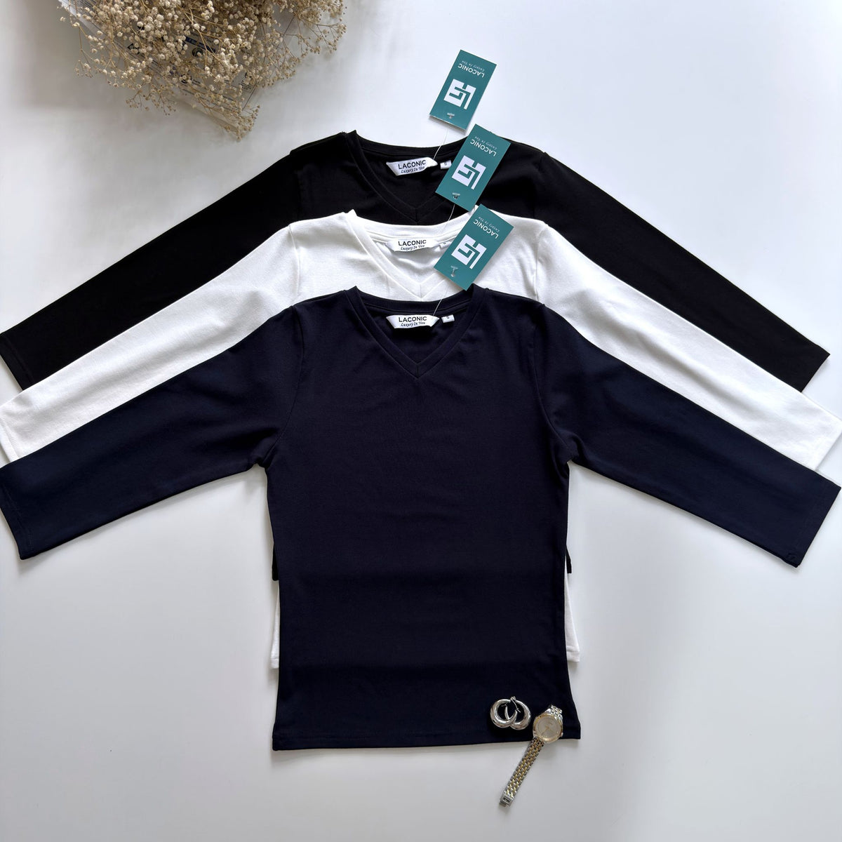 Contour V - Neck Quarter Sleeve Fitted Top
