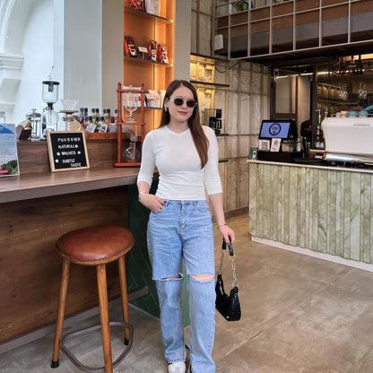 Contour V - Neck Quarter Sleeve Fitted Top